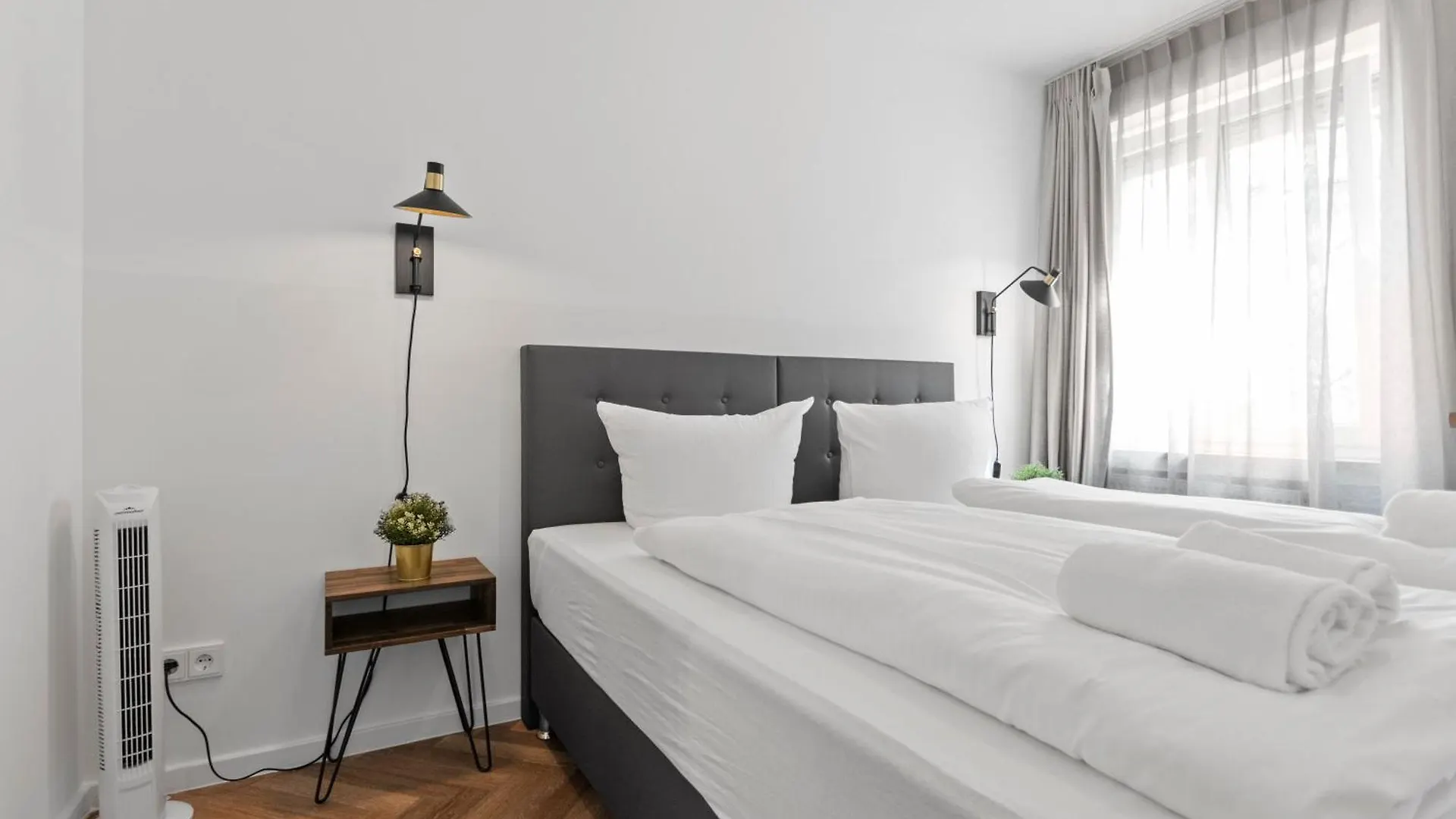 Flatista Homes - Central Station - 4 Br Munich