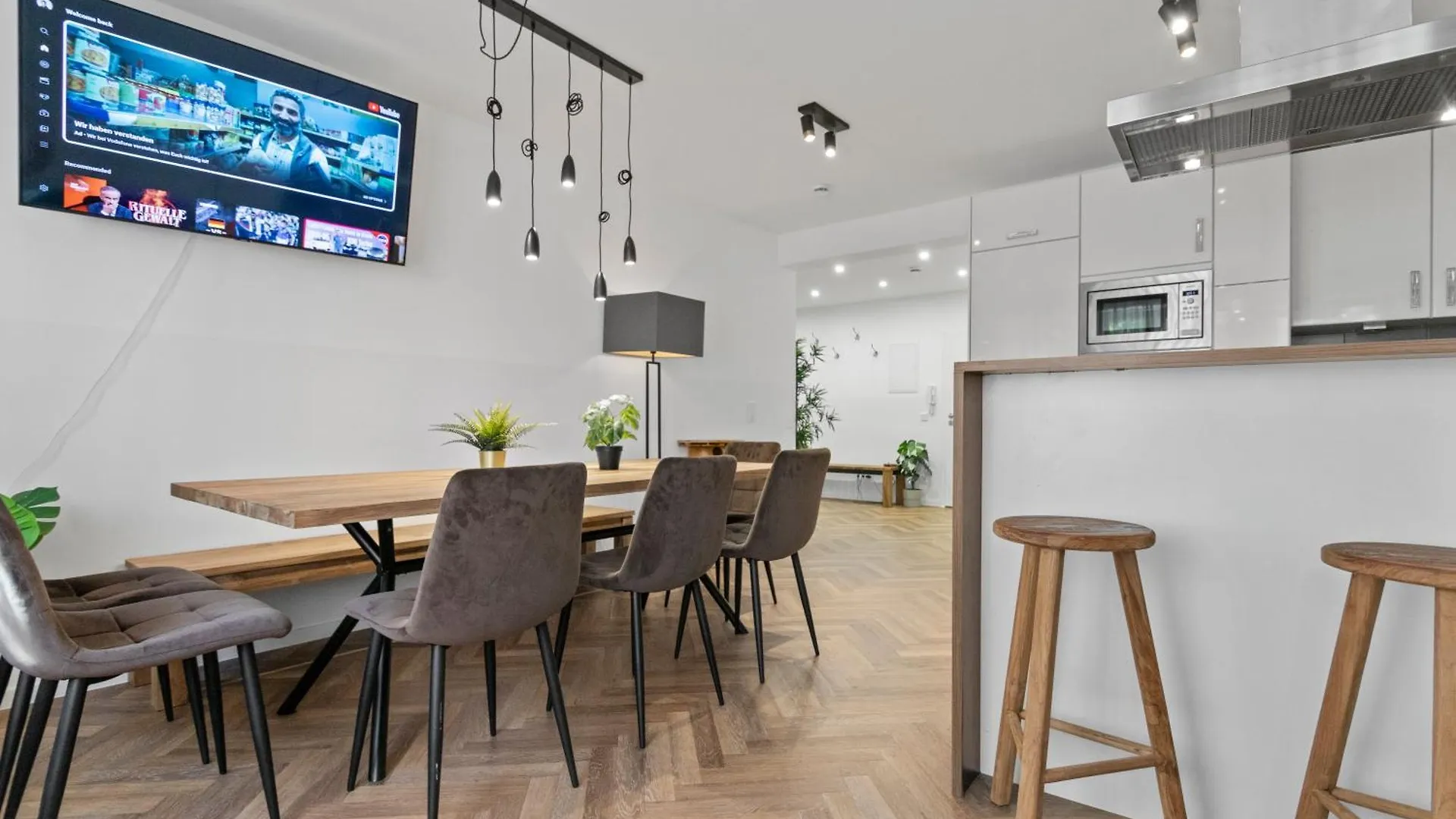 Flatista Homes - Central Station - 4 Br Munich